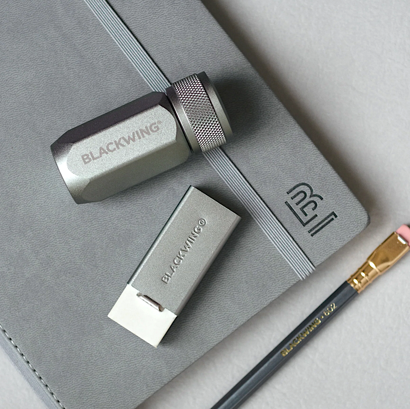 Radiergummi in Aluminiumhülse mit Clip in silber | Blackwing | Made in Vietnam