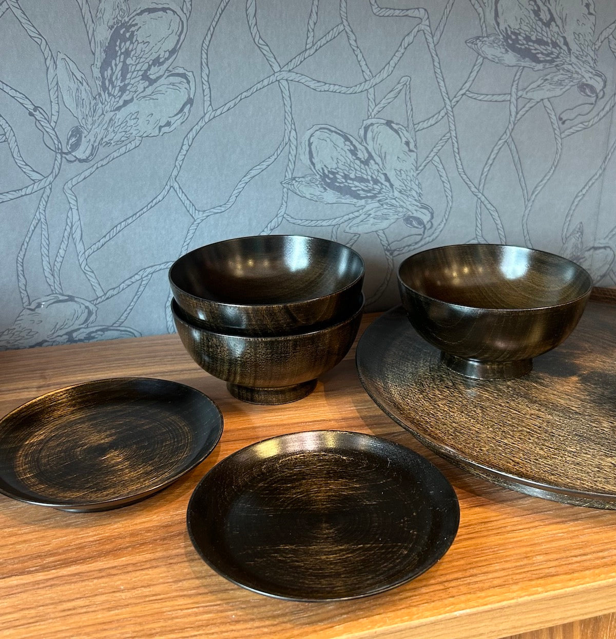 Bowl dunkelbraun aus lackiertem Kirschbaumholz | Hatashikki | Handmade Japan