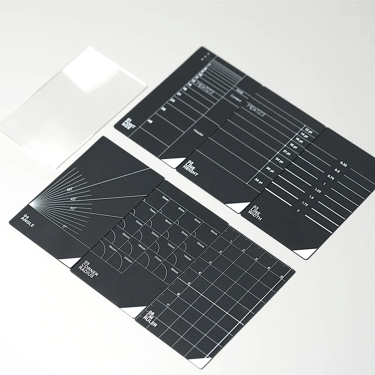 HMM Pocket Ruler – sechs Design-Messwerkzeuge im Überblick: Schriftgrösse, Zeilenhöhe, Linienstärke, Winkel, Eckenradius und Zentimeter-Lineal.