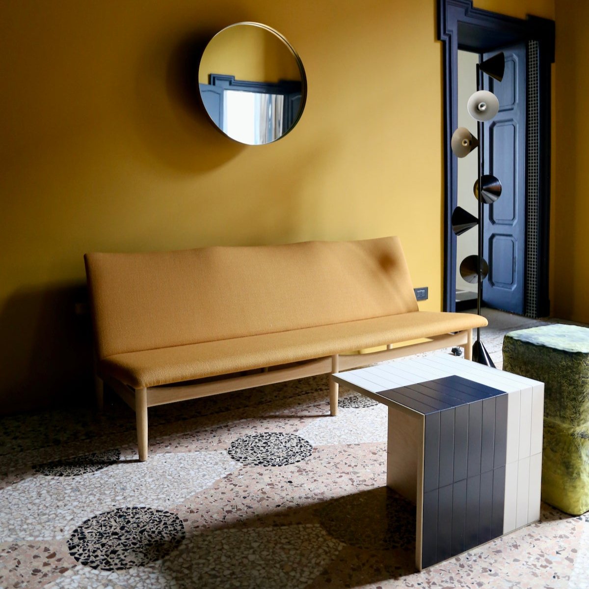 Sofa 3er Japan Chair Stoffbezug | Finn Juhl | House of Finn Juhl Made in Denmark