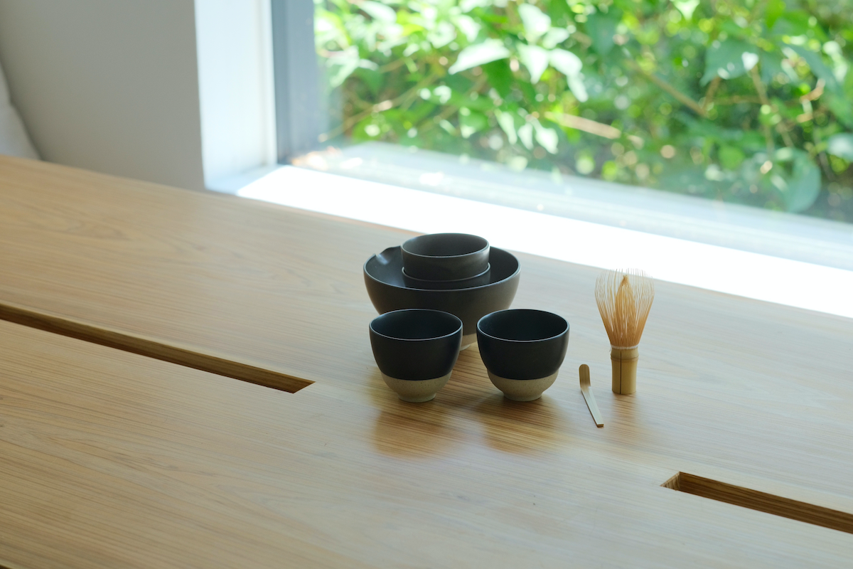 Horizon Teeschale L – Matcha-Schale mit Ausguss aus Porzellan | Made in Japan