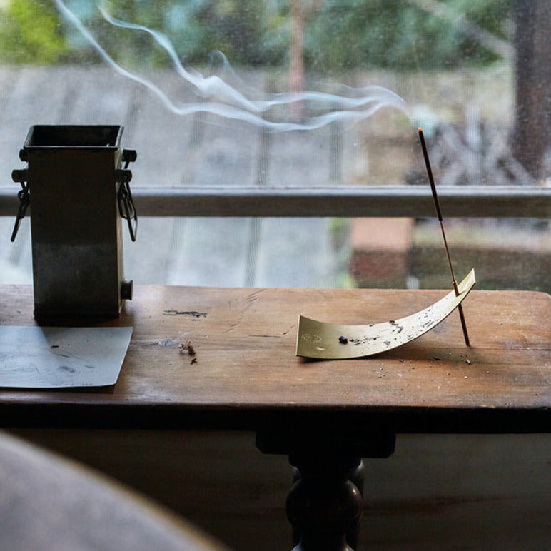 Räucherstäbe Black Oud 25Stk. | APOTHEKE FRAGRANCE | Handmade in Japan