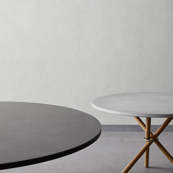 EBERHART FURNITURE - Esstisch Hector Ø 105cm Eiche hell - Betonplatte hell | Handmade in Dänemark