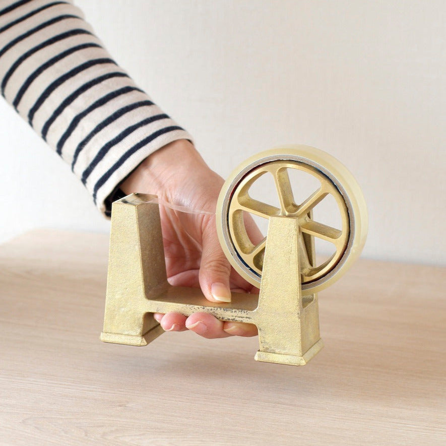 FUTAGAMI - Klebebandabroller Ihada aus massivem Messing | Handmade in Japan