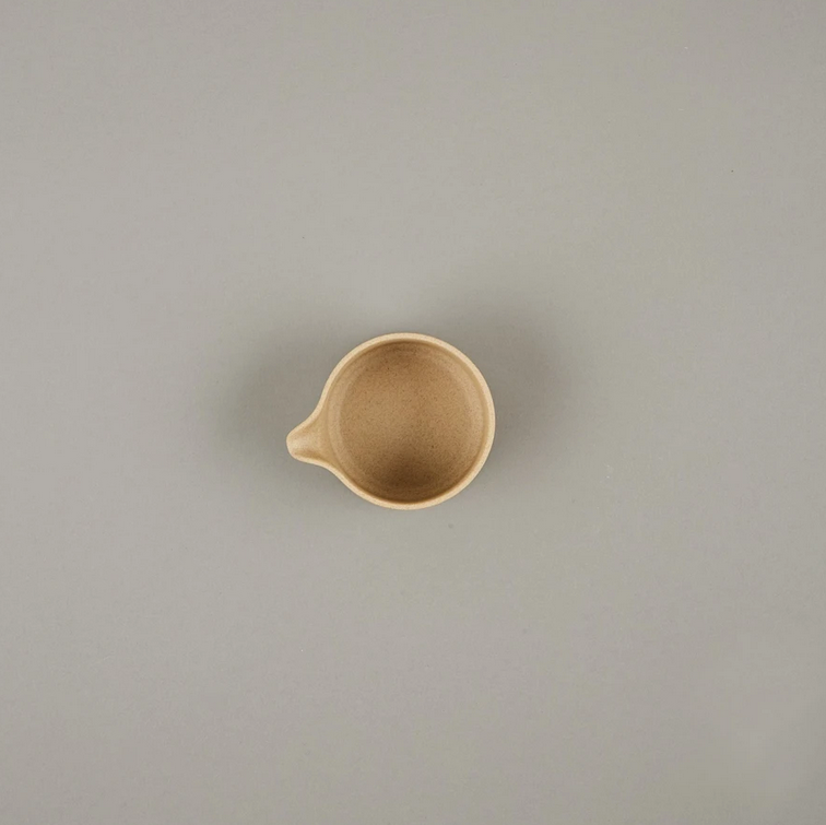 HASAMI PORCELAIN Milchkännchen naturfarbig aus Porzellan und Ton