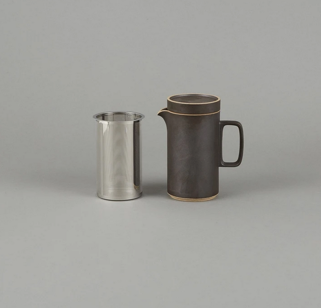 HASAMI PORCELAIN Teekanne Schwarz, matt glasiert Handmade in Japan