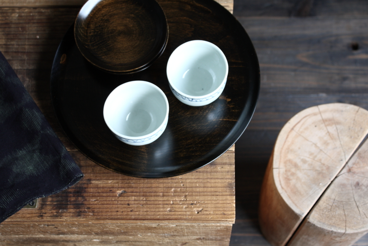 Serviertablett Unomatsu dunkelbraun Lackiert | Haselnussholz | Hatashikki | Handmade Japan