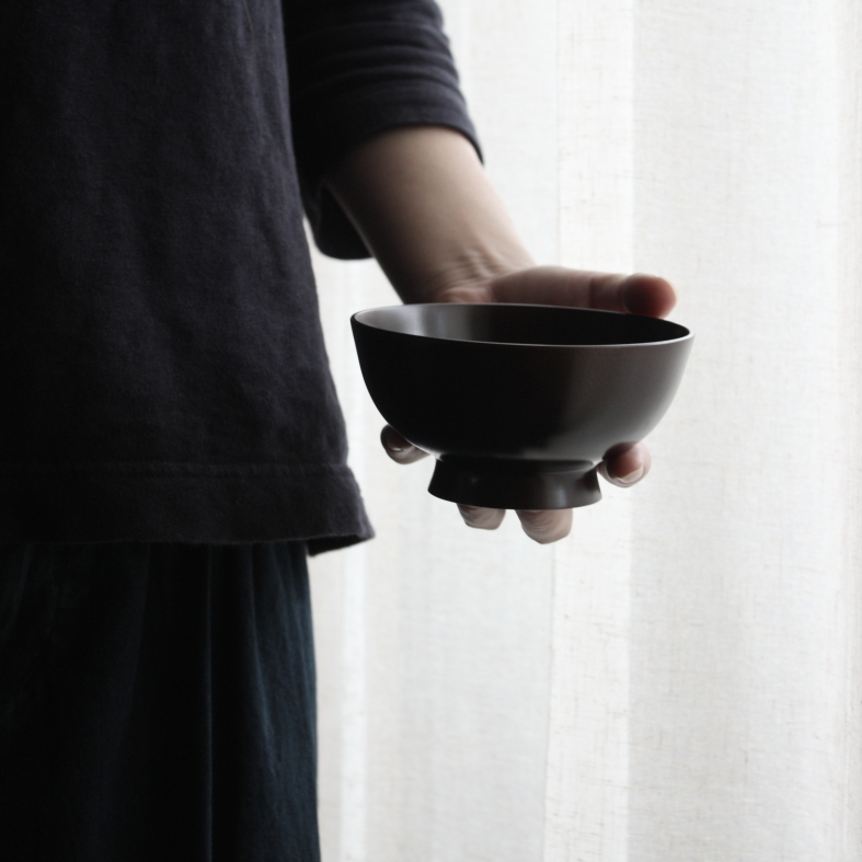Bowl dunkelbraun aus lackiertem Kirschbaumholz | Hatashikki | Handmade Japan