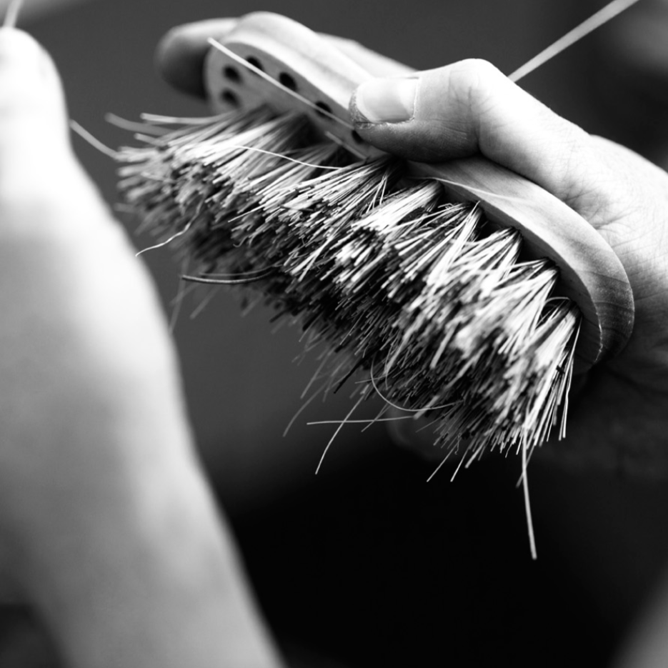 IRIS HANTVERK Badebürste mit Griff Eiche Rosshaar Handmade in Sweden