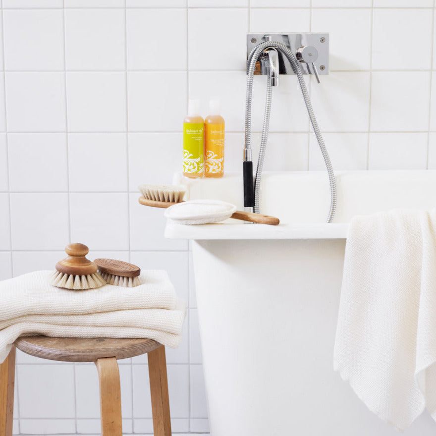 Iris Hantverk Badebürste Duck Birke Rosshaar Handmade in Sweden