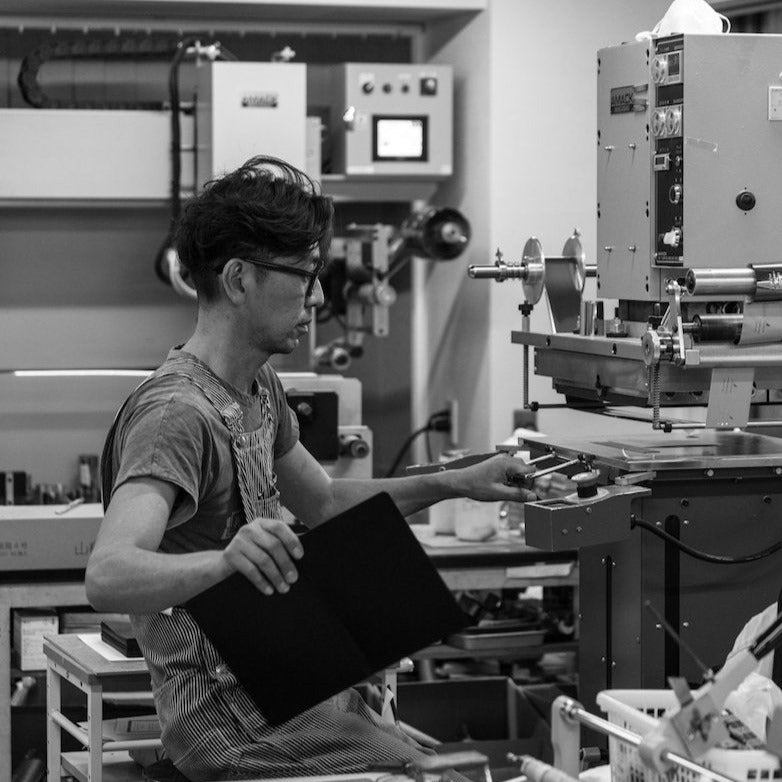 FIND NOTE HARD NOTEBOOK light grey made in Japan Geschenk Gift, Design