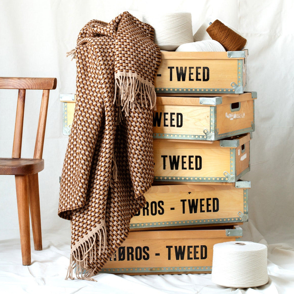 RØROS TWEED - Lammwolldecke Kastanienbraun Isak | Made in Norwegen
