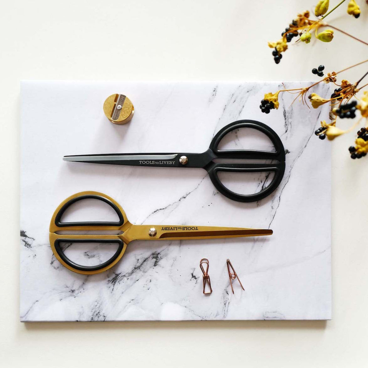 TOOLS TO LIVEBY - Papierschere schwarze aus japanischem Edelstahl