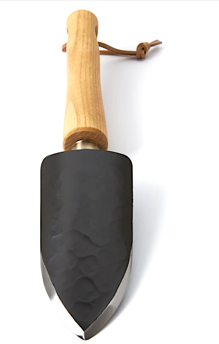 NIWAKI - handgeschmiedete Pflanzkelle Moku mit Holzgriff - Made in Japan