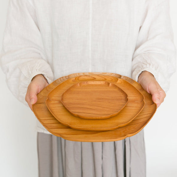 Tablett Kito aus Zelkovaholz | AIZAWA WOOD WORKS | Handmade in Japan