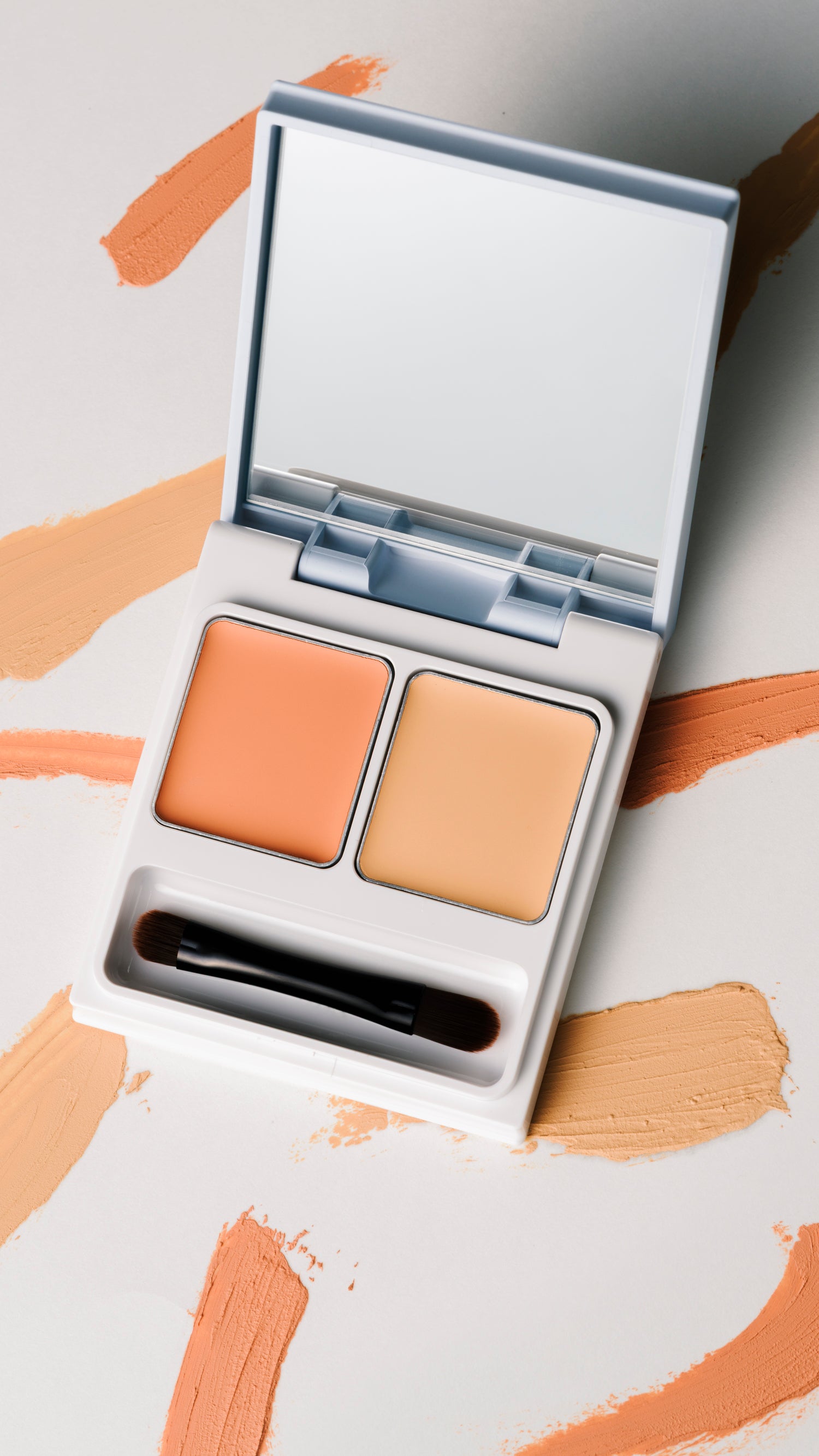Sérum anti-cernes avec indice de protection solaire 23 | 01 Rose-Beige 