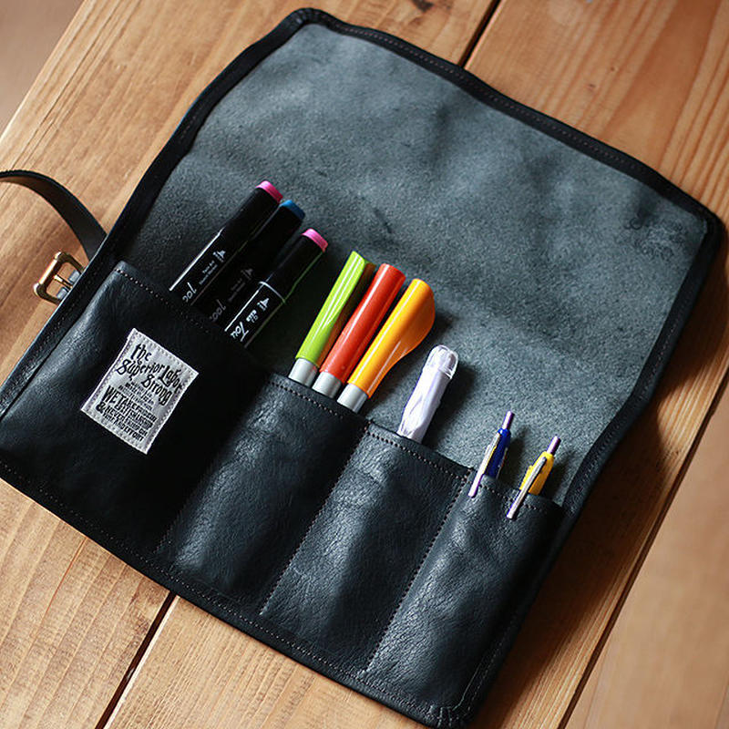 Rolletui aus schwarzem Leder | THE SUPERIOR LABOR | Handmade in Japan