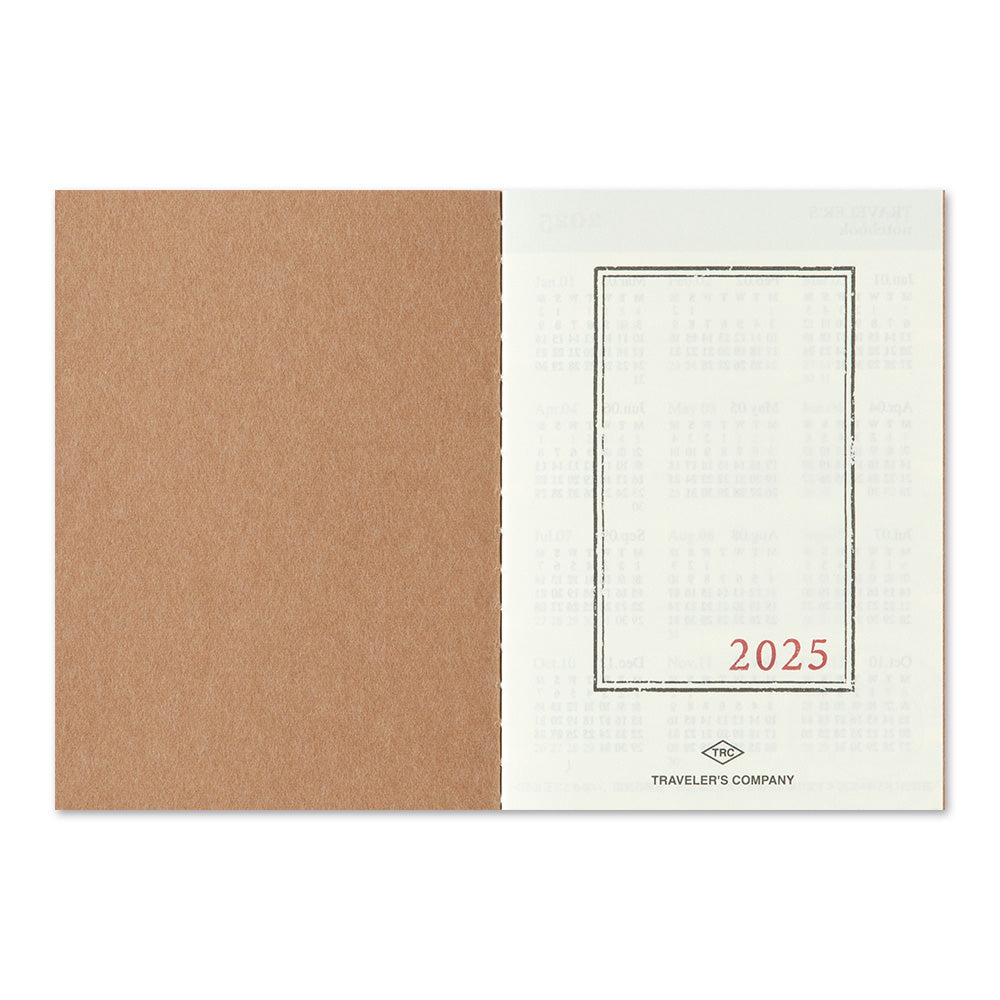 Agenda 2025 Monatsplaner Passport size | TRAVELER'S COMPANY | Made in Japan