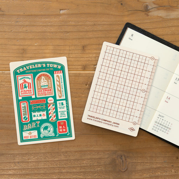 Schreibunterlage aus Kunststoff | Traveler's Notebook 2024 | Passport Size | Made in Japan