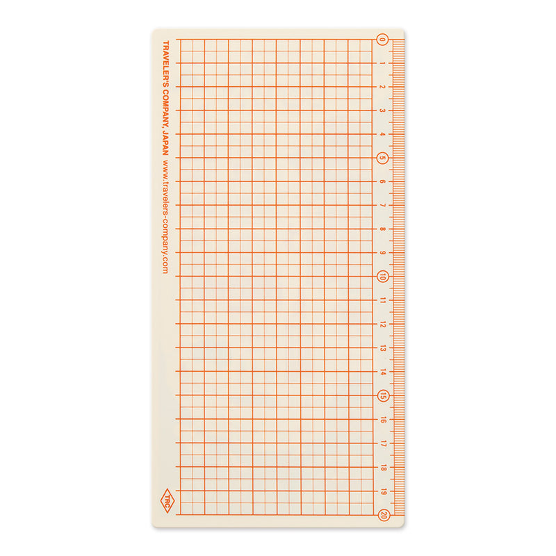 Schreibunterlage aus Kunststoff | Traveler's Notebook 2024 | Regular Size | Made in Japan
