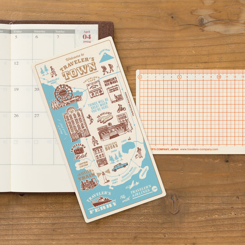 Schreibunterlage aus Kunststoff | Traveler's Notebook 2024 | Regular Size | Made in Japan