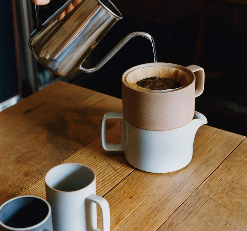 HASAMI PORCELAIN Kaffeefilter Aufsatz Hellgrau, glänzend glasiert
