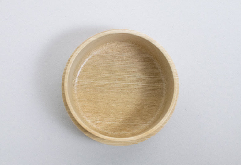 HATASHIKKI braun lackierter Container aus Castor Aralia Holz Handmade