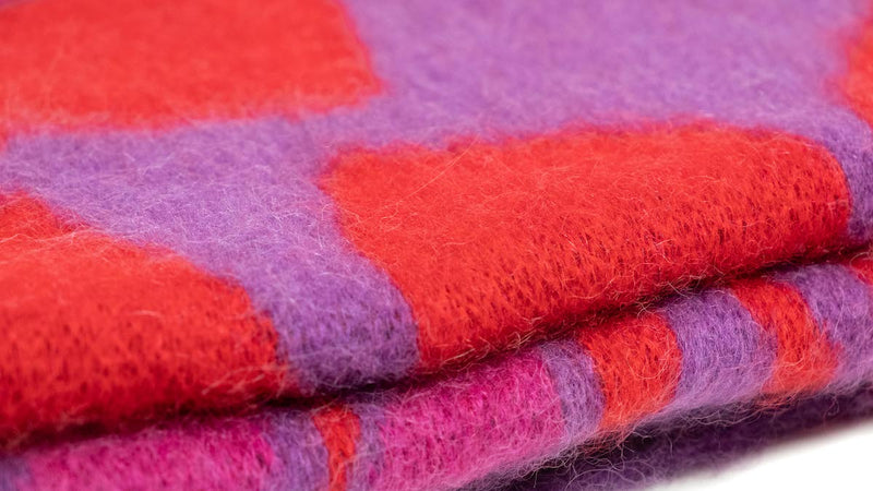 LPJ STUDIOS Strickdecke Blossom aus Alpaca-Mischung Made in Italien