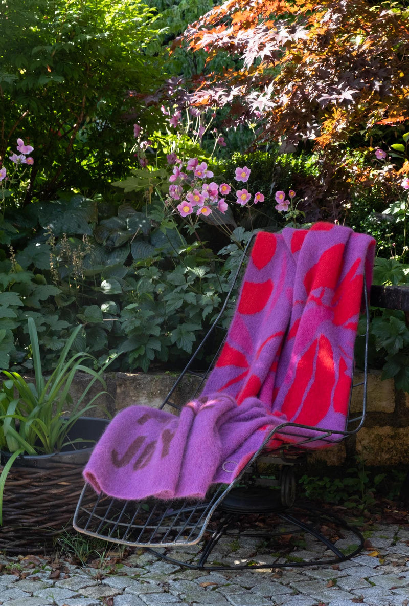 LPJ STUDIOS Strickdecke Blossom aus Alpaca-Mischung Made in Italien