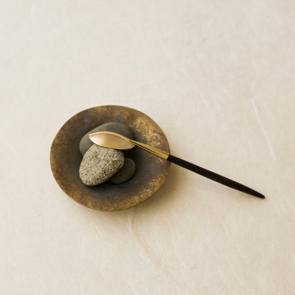 Löffel aus Messing mit Holzstiel gehämmert | Lue Brass | Handmade in Japan