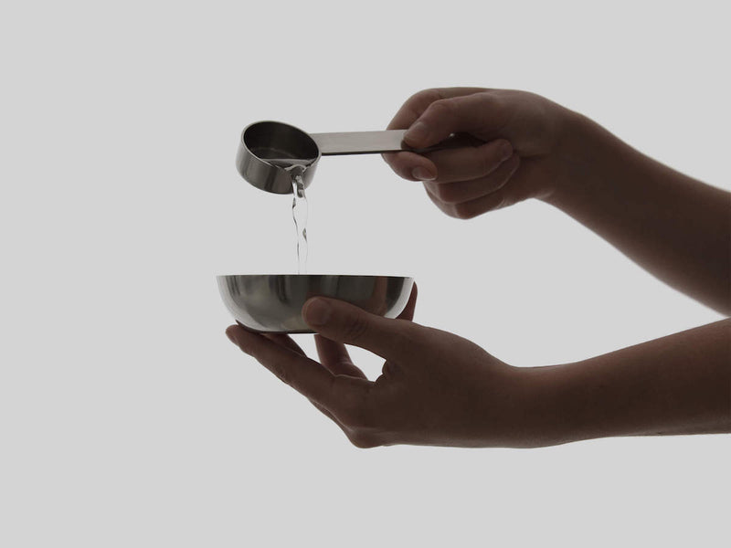 LESS Schale aus poliertem Edelstahl Geschenk Designobjekt Made in Germany