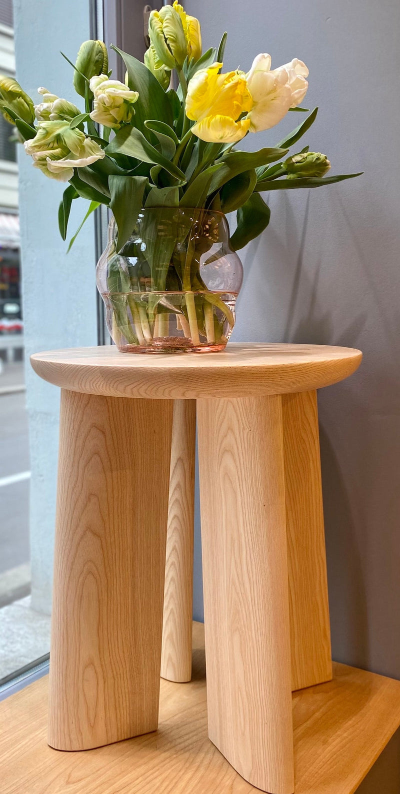 MORE - Beistelltisch P68 massives Eschenholz | Design Peter Fehrentz