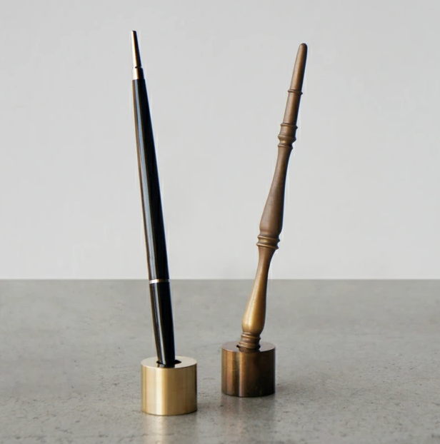 PICUS hochweriger Stifthalter aus massivem Messing Handmade in Japan