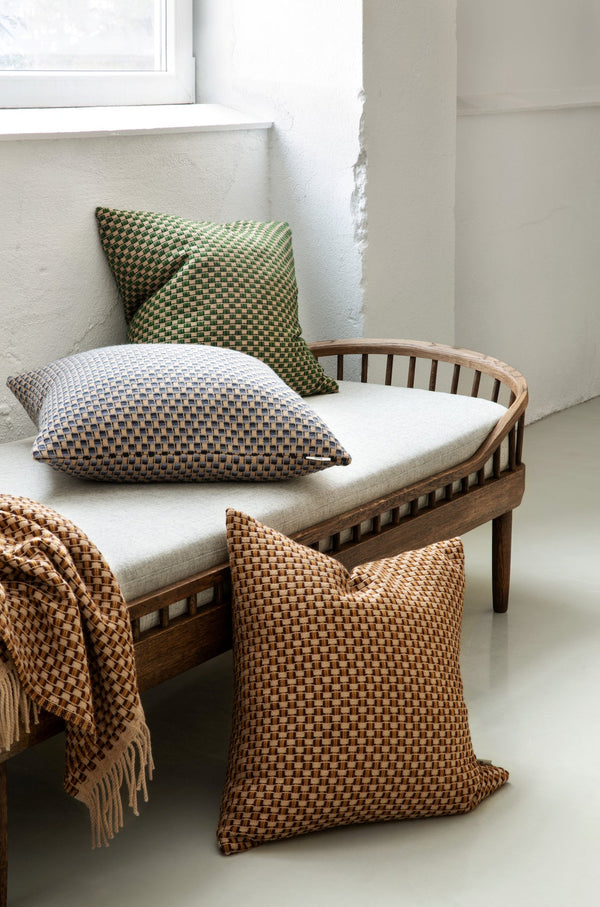 RØROS TWEED - Lammwollkissen Kastanienbraun-Beige Isak 60 x 60 vm | Made in Norwegen