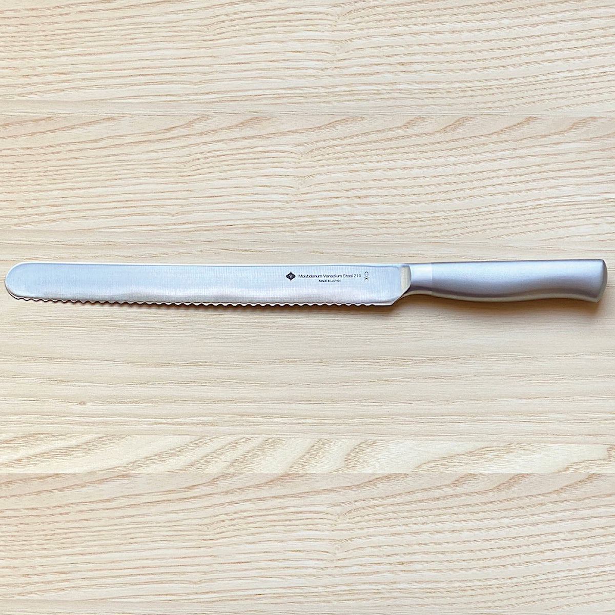 Brotmesser aus Japan | 210mm | Rostfreier Molybdenum Vanadium-Stahl