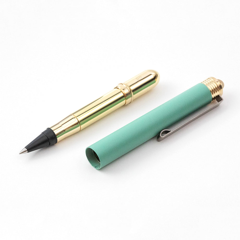 TRAVELERS COMPANY Rollerball Pen aus Messing in Factory Green Limited